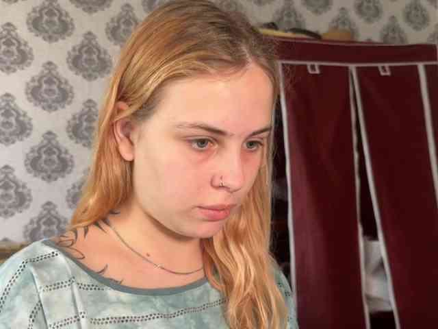 LisaloveX webcam