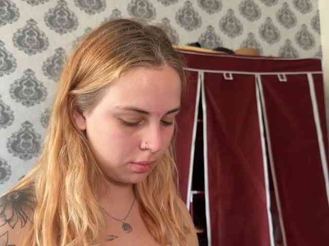 LisaloveX webcam