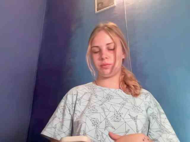 LisaloveX webcam