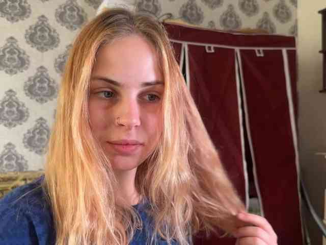 LisaloveX webcam