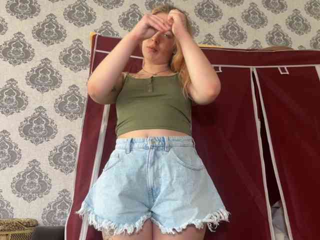 LisaloveX webcam