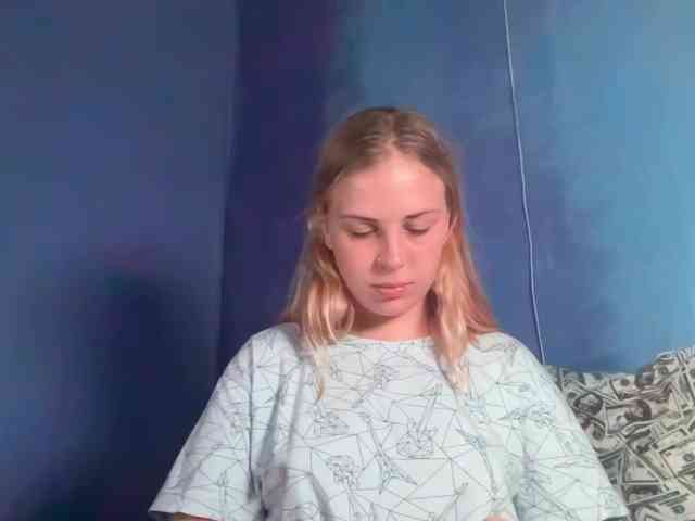 LisaloveX webcam