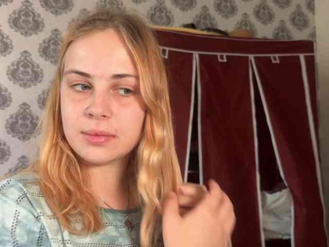 LisaloveX webcam