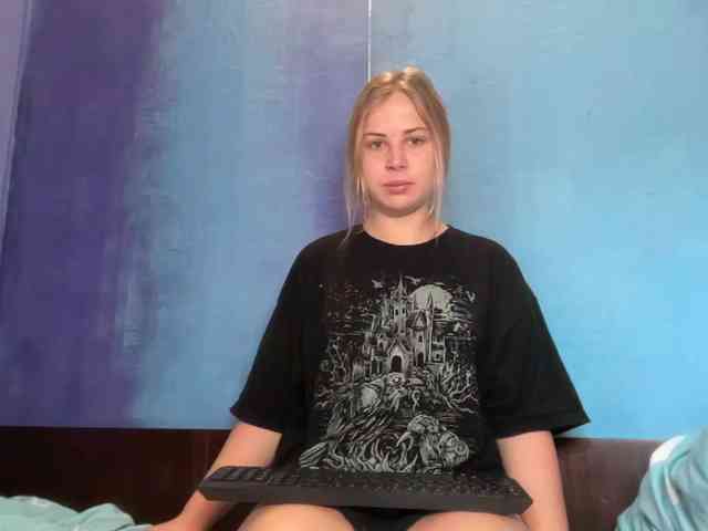 LisaloveX webcam