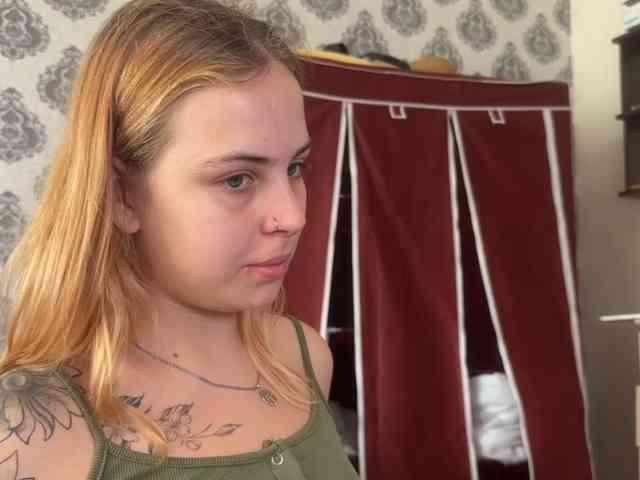 LisaloveX webcam