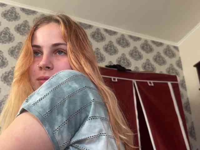 LisaloveX webcam