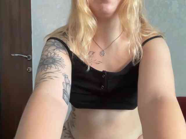 LisaloveX webcam