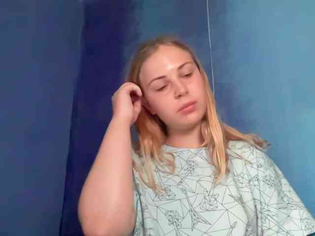 LisaloveX webcam