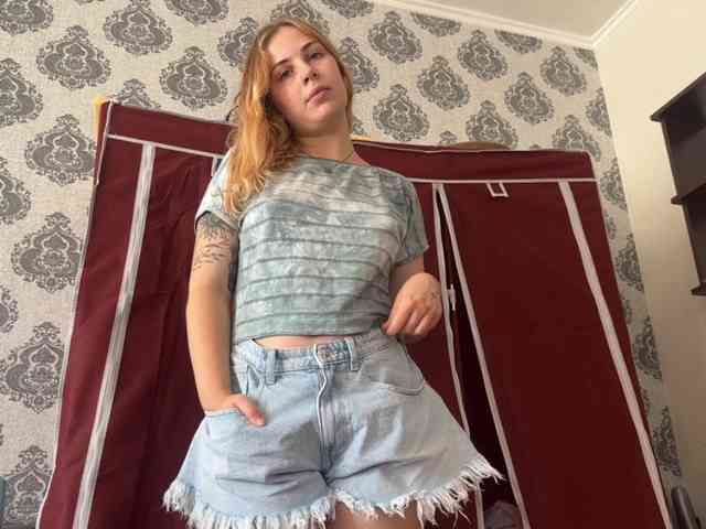 LisaloveX webcam