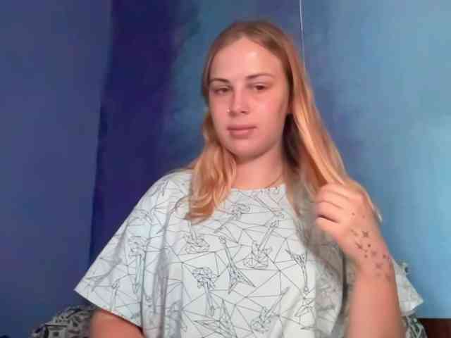 LisaloveX webcam