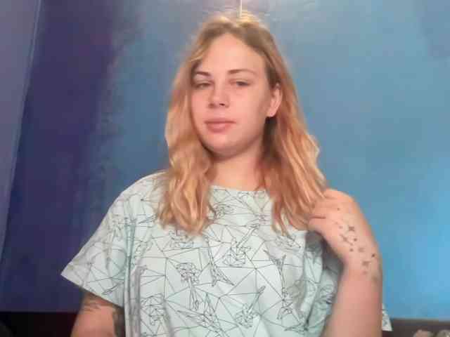 LisaloveX webcam
