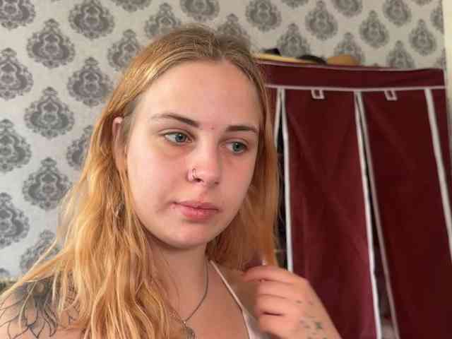 LisaloveX webcam