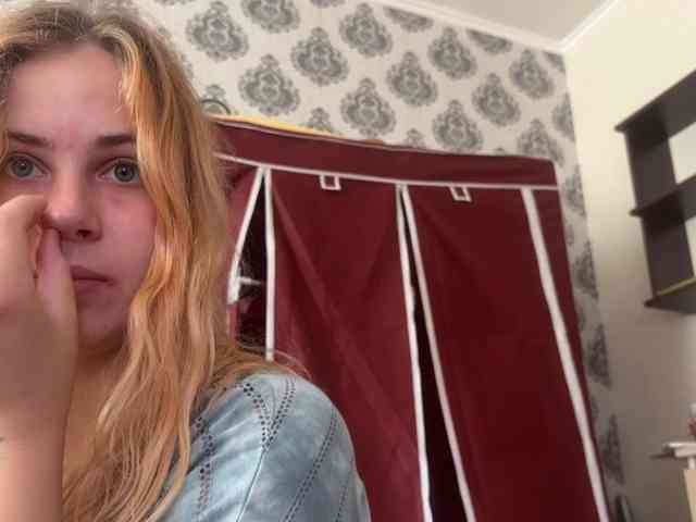LisaloveX webcam