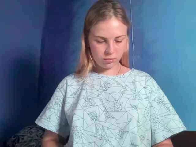 LisaloveX webcam