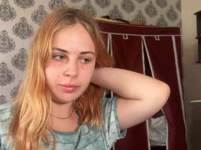 LisaloveX webcam