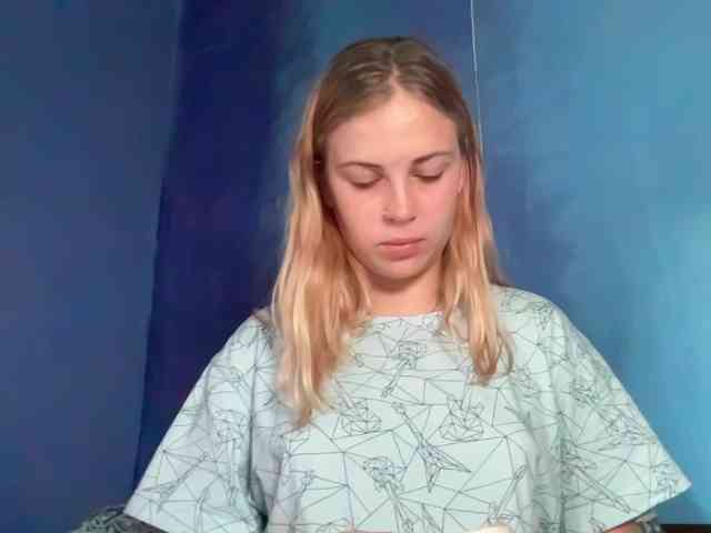 LisaloveX webcam