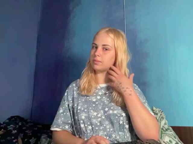 LisaloveX webcam