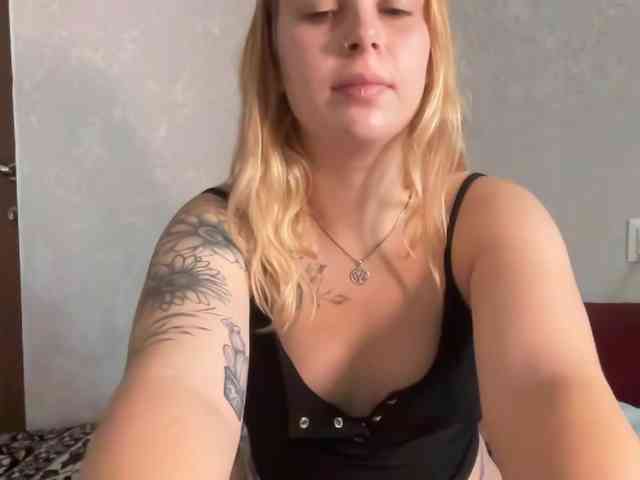 LisaloveX webcam