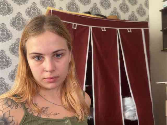 LisaloveX webcam