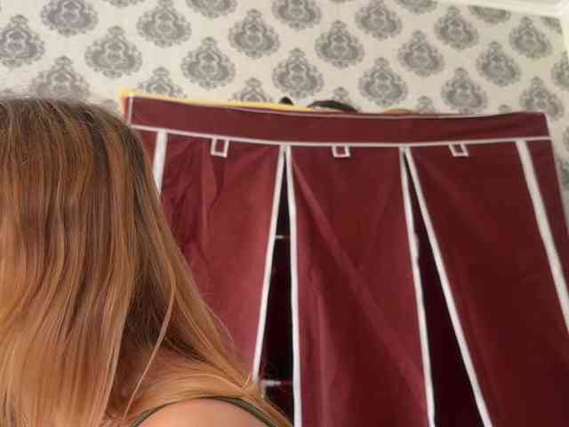 LisaloveX webcam