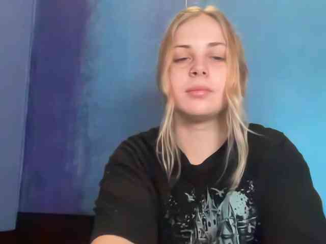 LisaloveX webcam