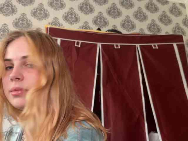 LisaloveX webcam