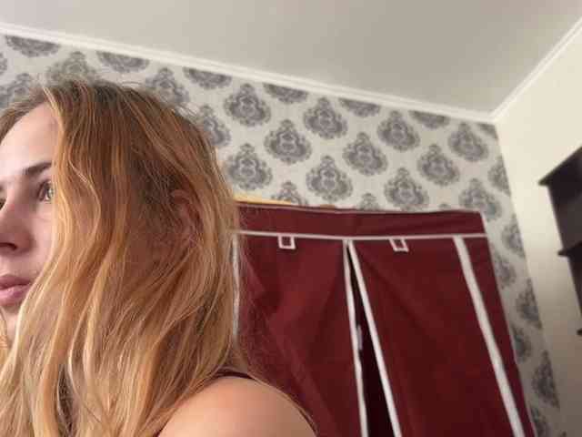 LisaloveX webcam