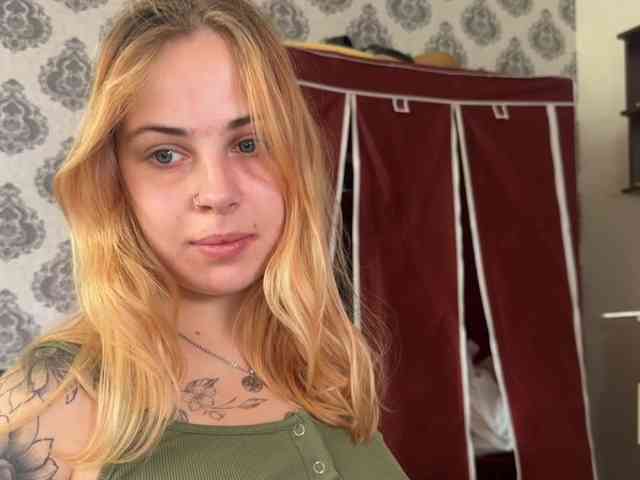LisaloveX webcam