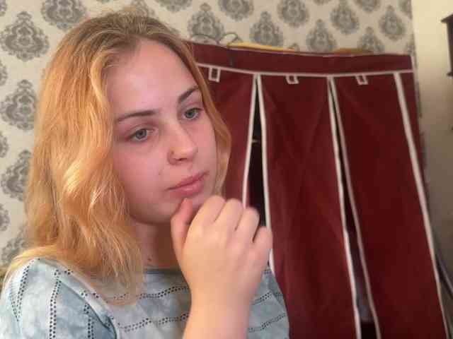 LisaloveX webcam