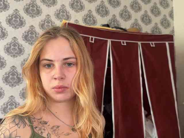 LisaloveX webcam