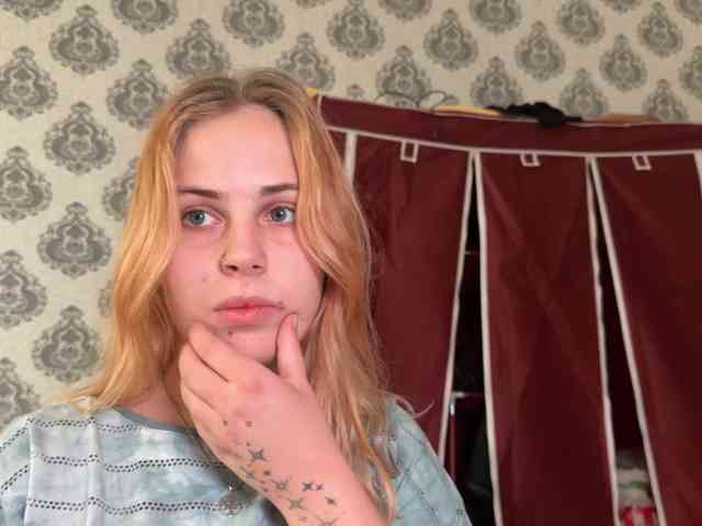 LisaloveX webcam