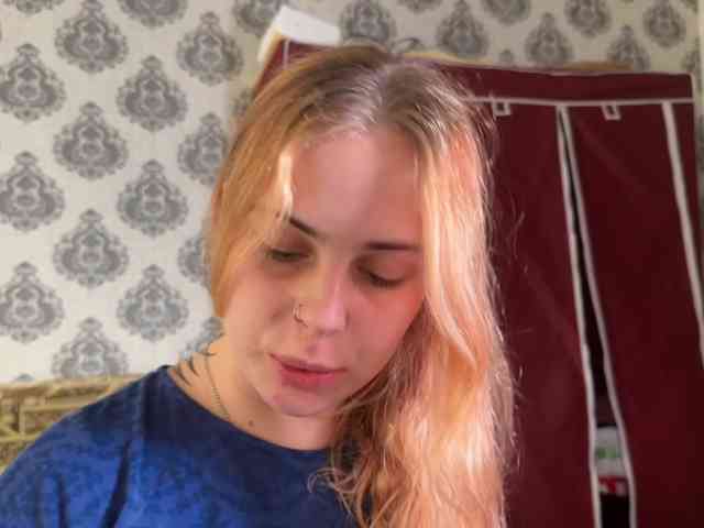 LisaloveX webcam
