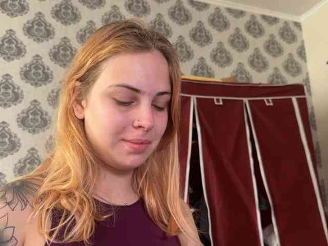 LisaloveX webcam