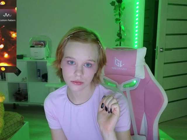 GingerSnapDoll live cam on BongaCams
