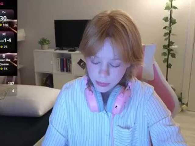 GingerSnapDoll live cam on BongaCams