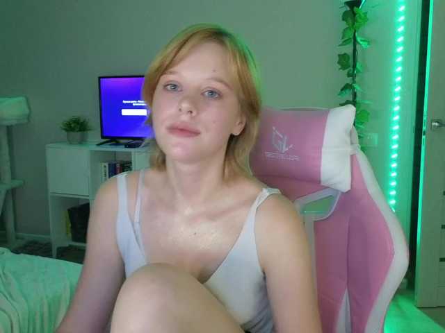 GingerSnapDoll live cam on BongaCams