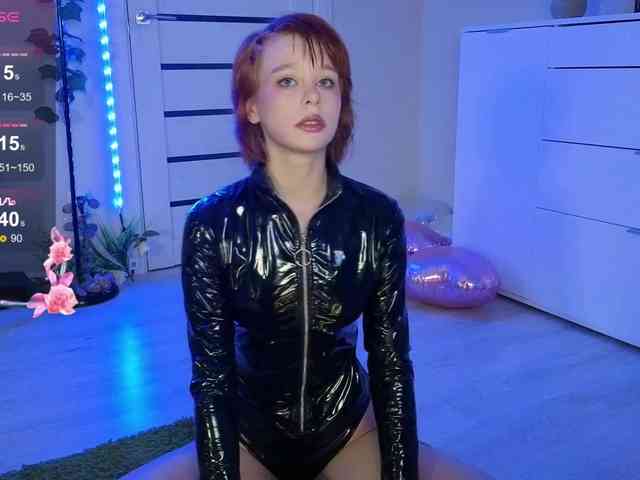 GingerSnapDoll webcam