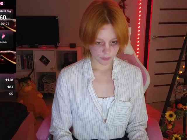 GingerSnapDoll webcam