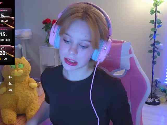 GingerSnapDoll webcam
