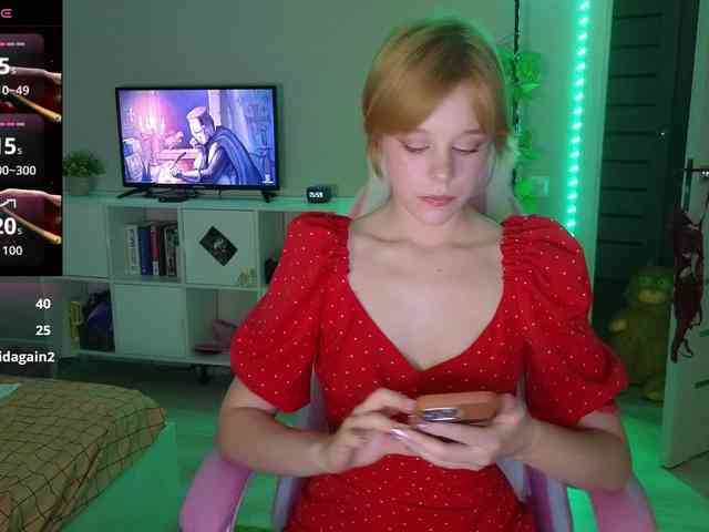 GingerSnapDoll webcam