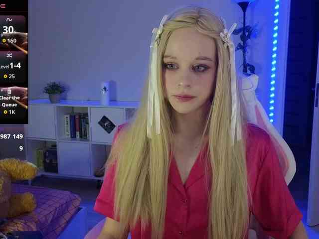 GingerSnapDoll webcam