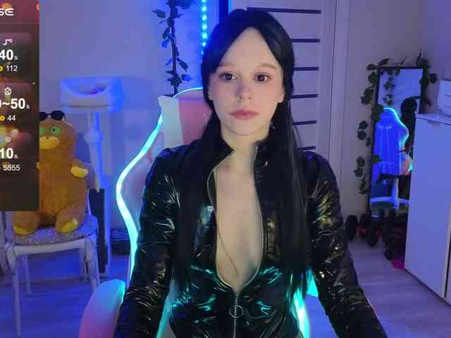 GingerSnapDoll webcam