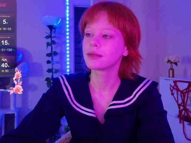 GingerSnapDoll webcam