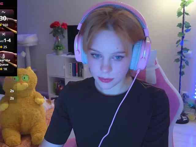 GingerSnapDoll webcam