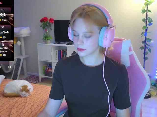 GingerSnapDoll webcam