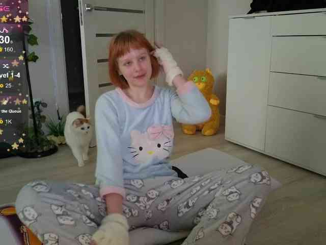GingerSnapDoll webcam