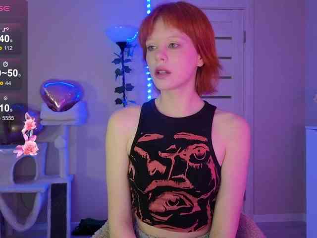 GingerSnapDoll webcam