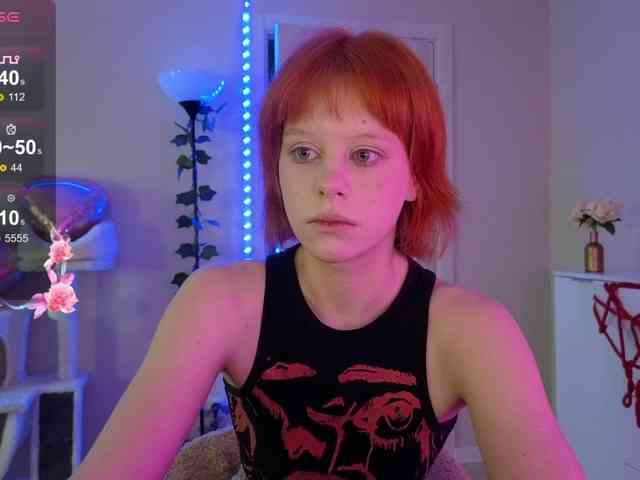 GingerSnapDoll webcam