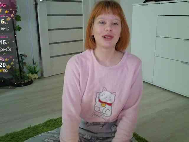 GingerSnapDoll webcam