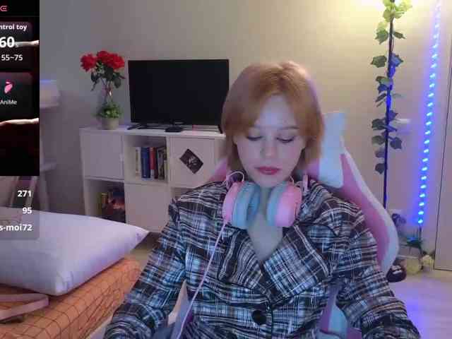 GingerSnapDoll webcam